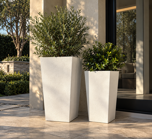 2-Pack Outdoor Planter Set, Flower Pots With Drainage Holes, Durable & Stackable Plant Pot, 22in & 18in, For Porch, Entryway, Patio, Yard, Garden, White